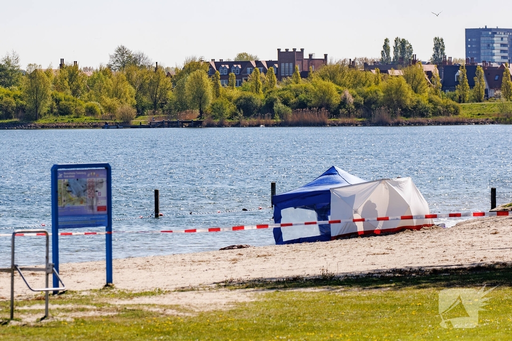 Lichaam aangetroffen in recreatieplas