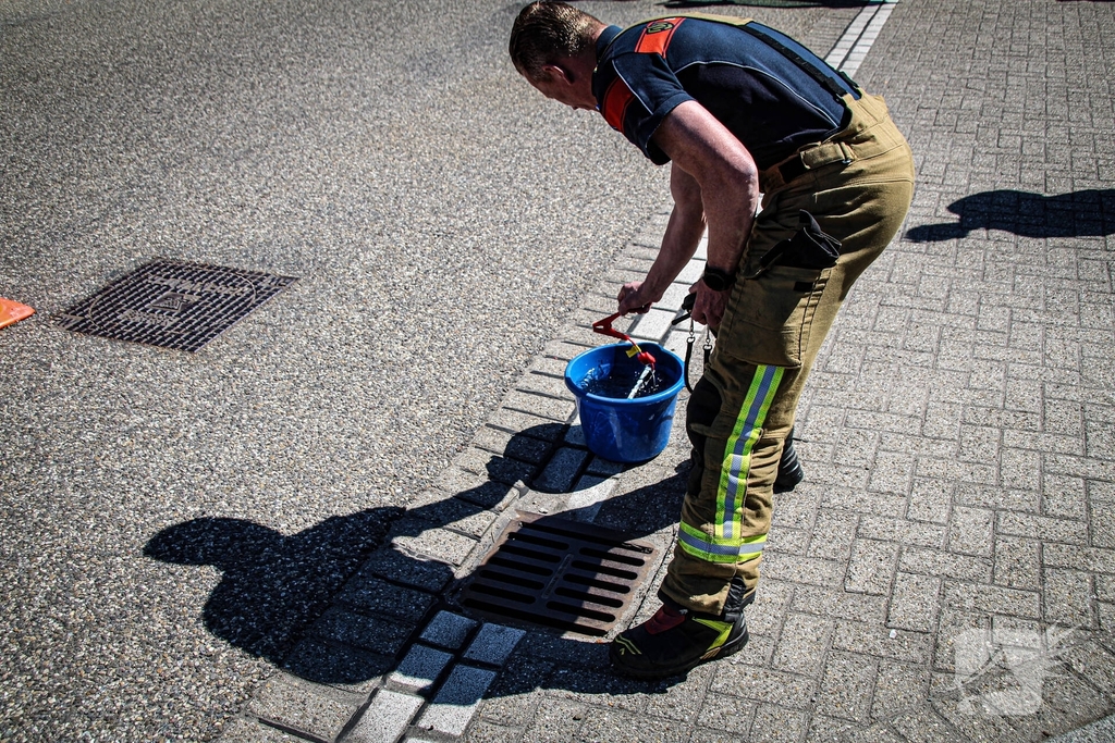 Buitenbrand door oververhitte jump-starter