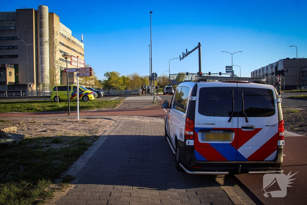 Botsing bij oversteekplaats tussen auto en fietser