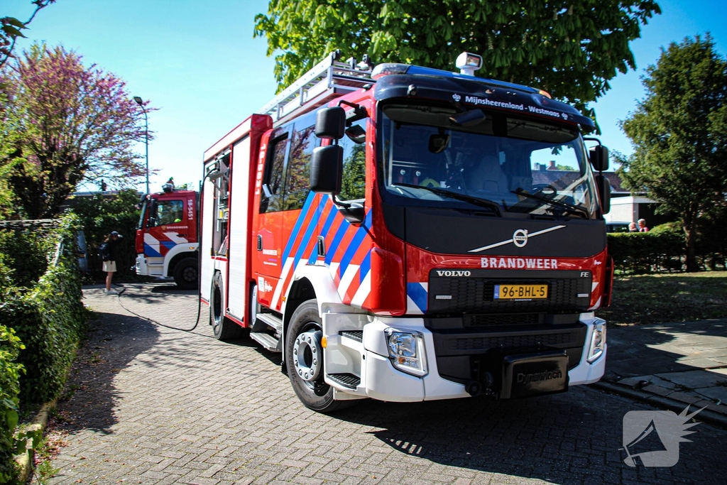 Dakbrand tijdens werkzaamheden snel onder controle