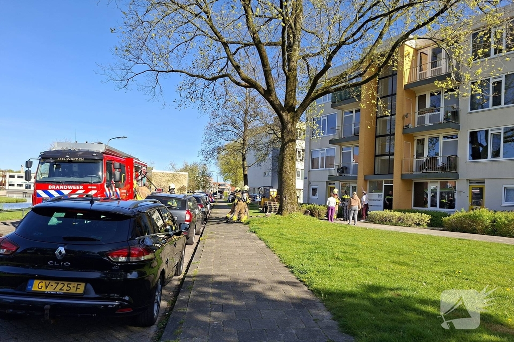 Brand op balkon van portiekwoning
