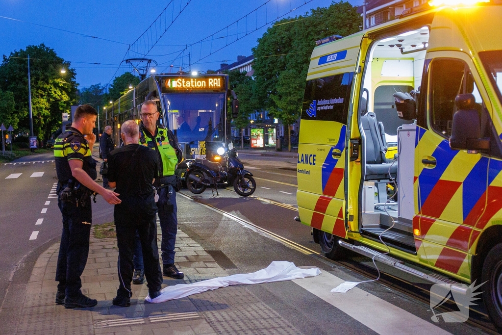 Scooter botst op tram na vreemd gedrag bestuurder