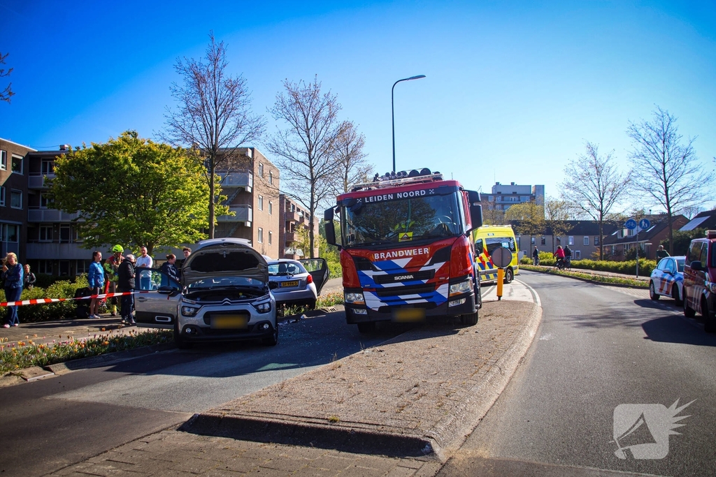 Bizar ongeval op rotonde leidt tot ziekenhuisopname