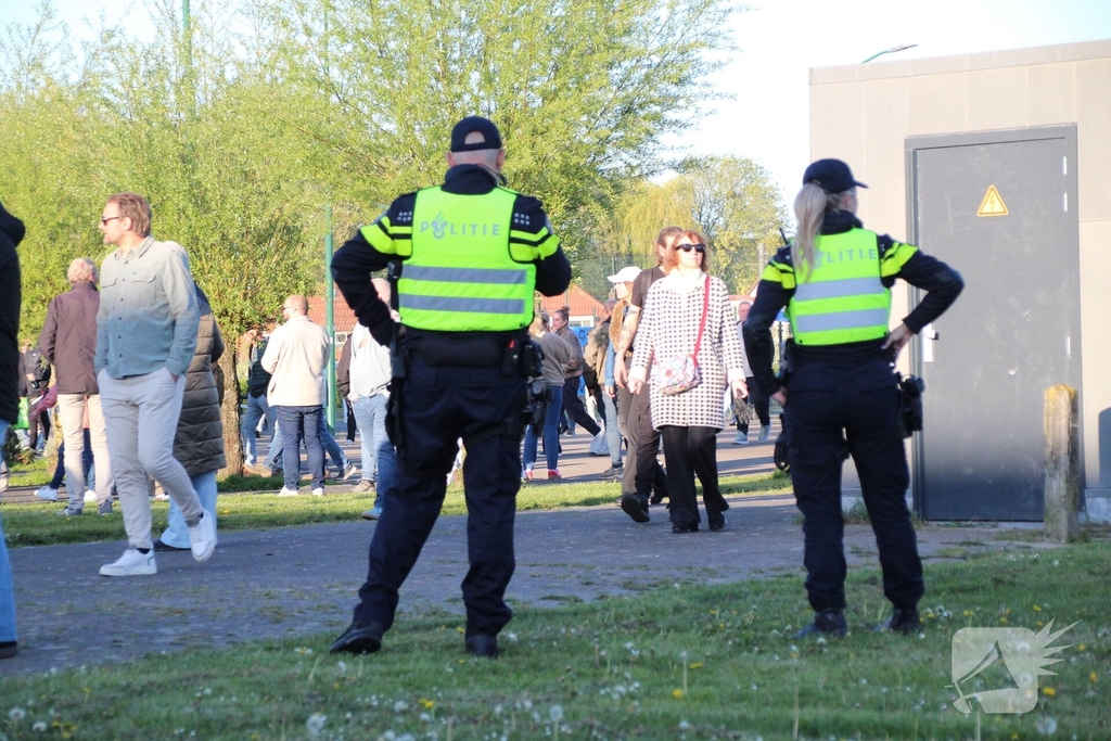 Vuurwerk tijdens anti-azc demonstratie