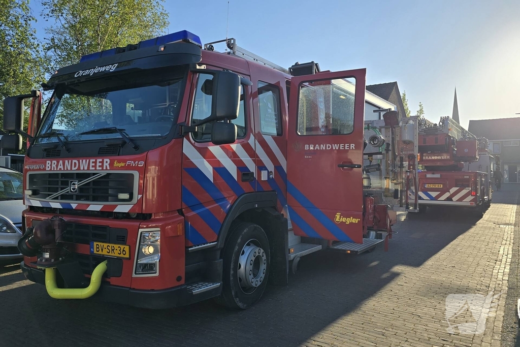Woningbrand in aanbouw snel onder controle