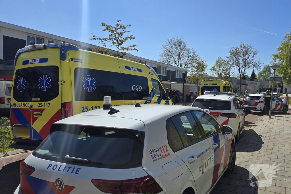 Veel hulpverleners aanwezig bij incident in woonwijk