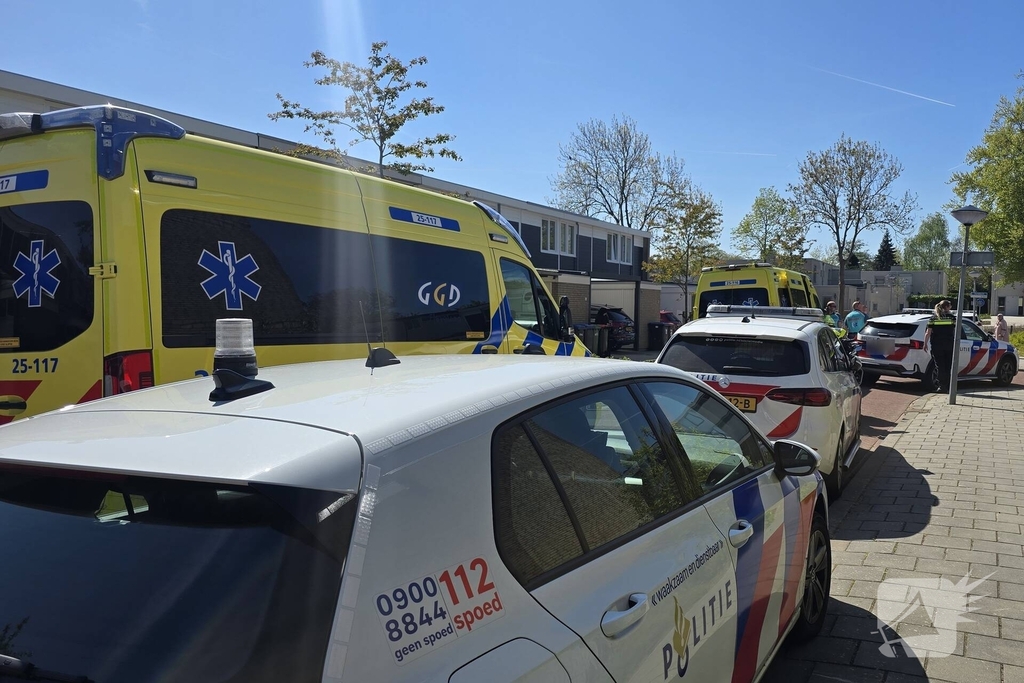 Veel hulpverleners aanwezig bij incident in woonwijk