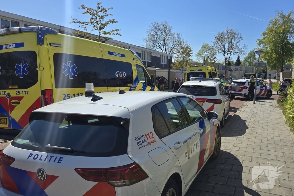 Veel hulpverleners aanwezig bij incident in woonwijk
