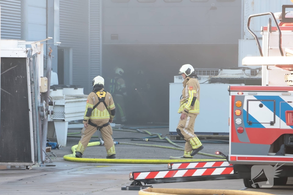 Brand in groot industriepand onder controle