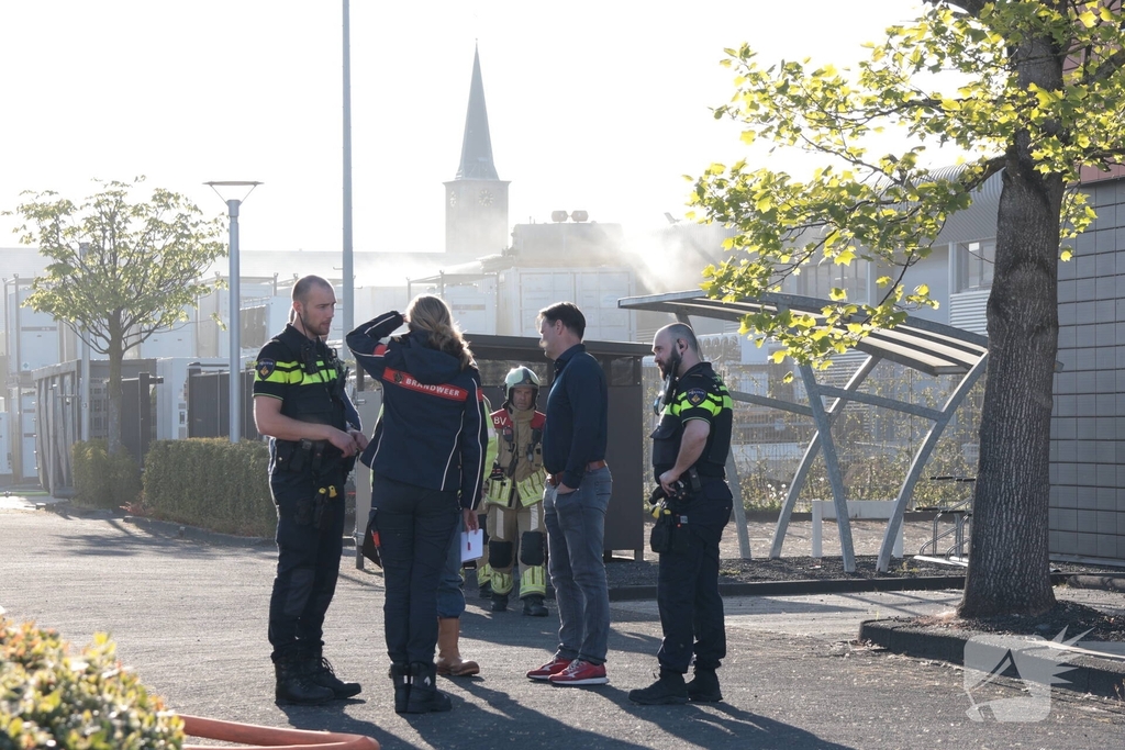 Brand in groot industriepand onder controle