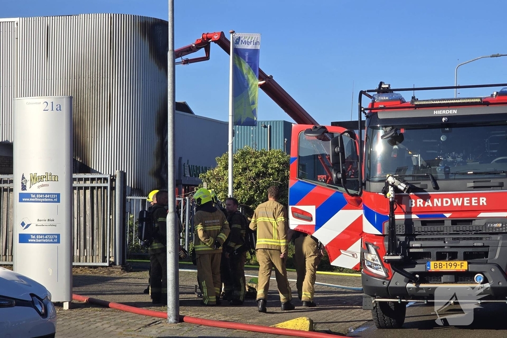 Grote inzet brandweer bij grote industriebrand