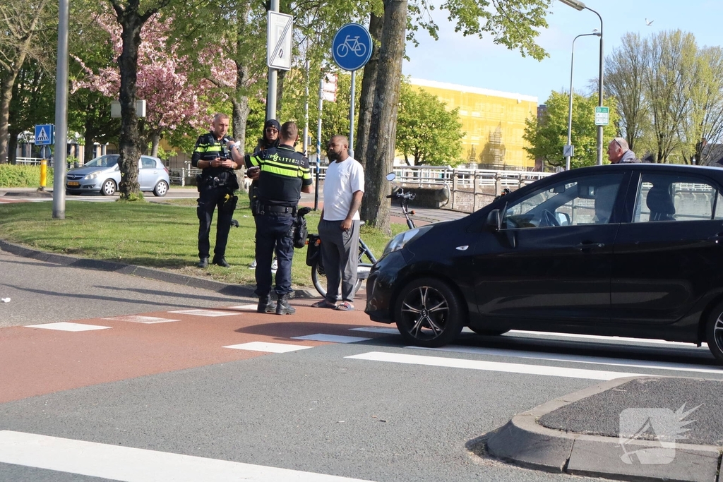 Oudere fietser valt en raakt gewond