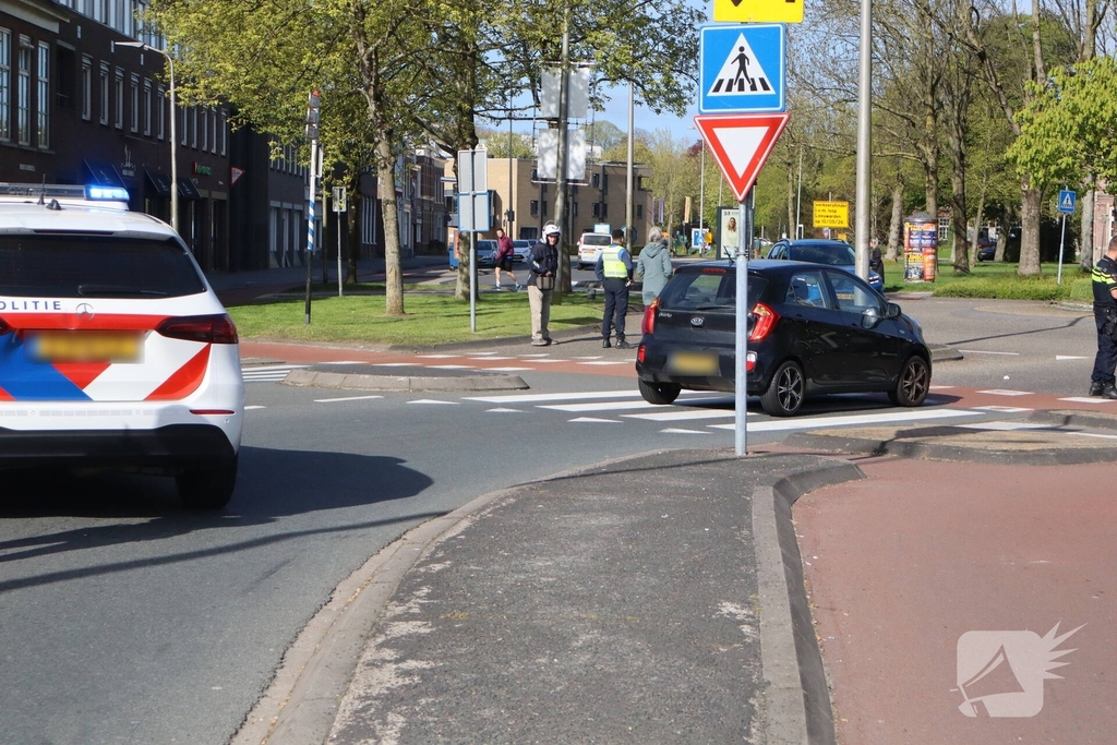 Oudere fietser valt en raakt gewond