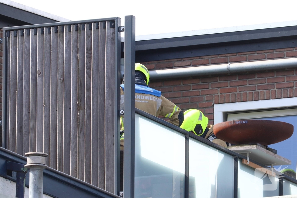 Brandweer snel ter plaatse bij woningbrand