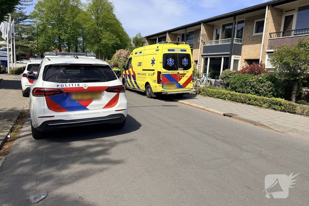 Man zwaar gewond aangetroffen in bad