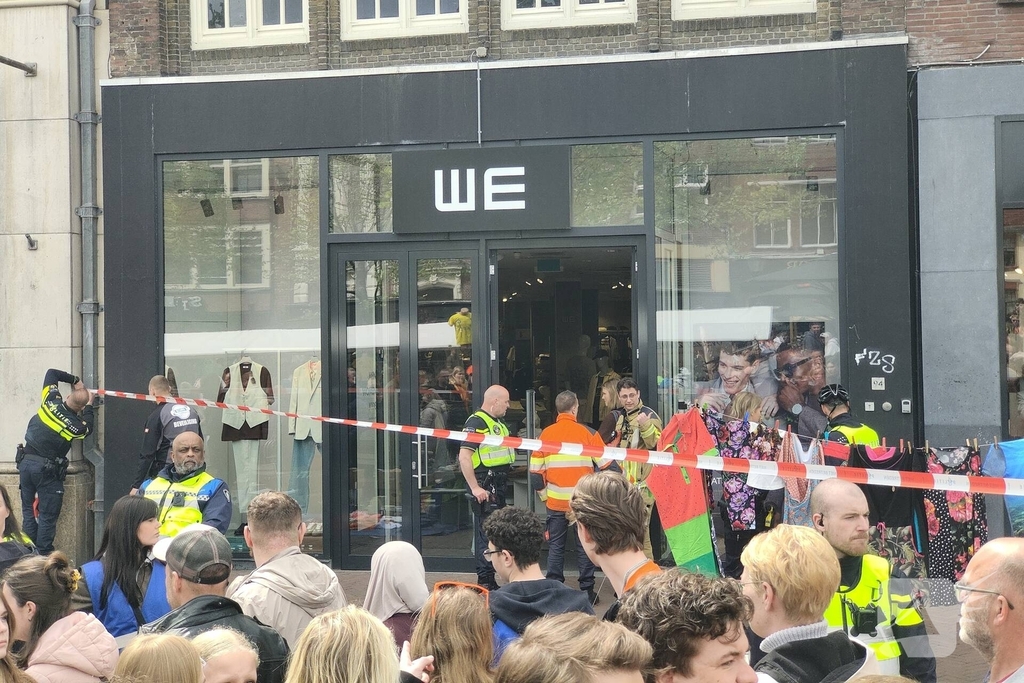 Gaslekkage naast drukke vrijmarkt