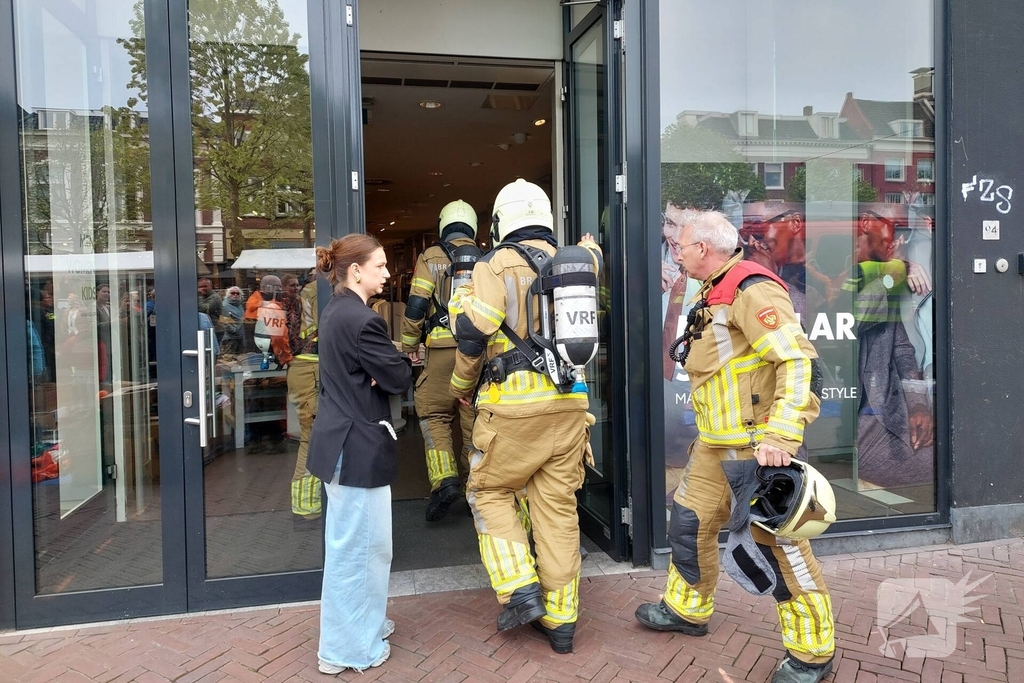 Gaslekkage naast drukke vrijmarkt