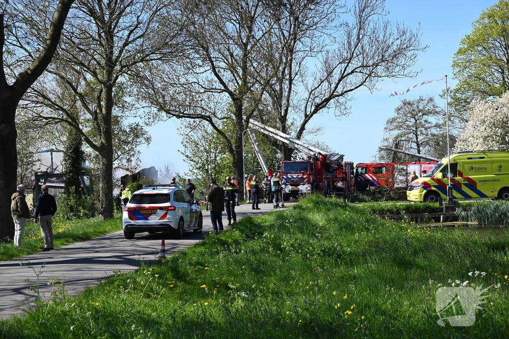 Brand in woonboerderij leidt tot grote inzet van hulpdiensten