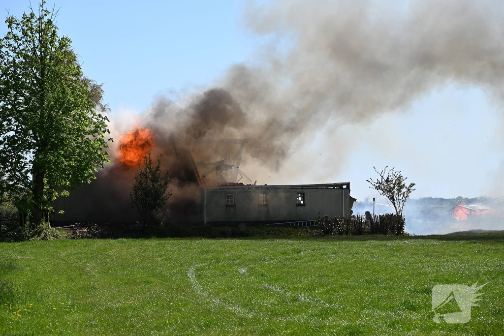 Brand in woonboerderij leidt tot grote inzet van hulpdiensten