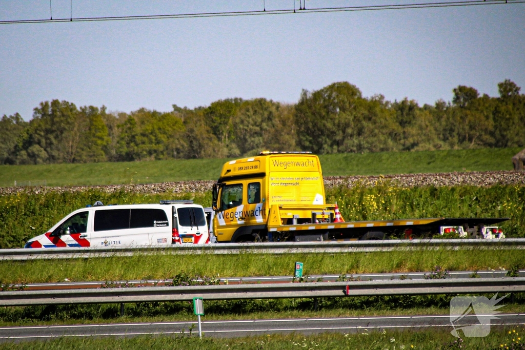 Ongeval tussen auto's leidt tot afzetting snelweg