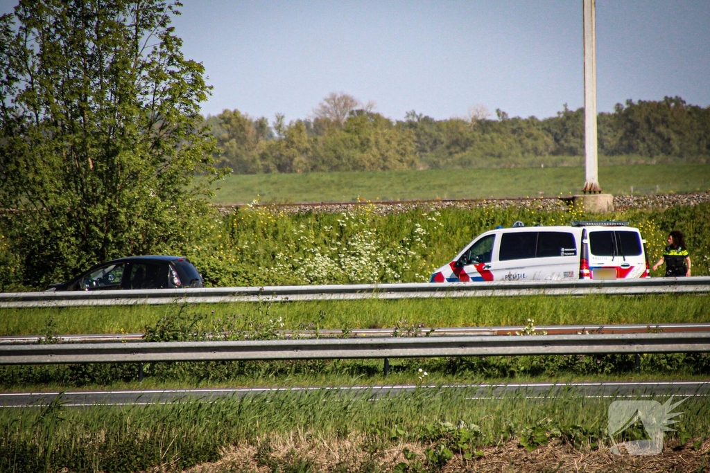 Ongeval tussen auto's leidt tot afzetting snelweg