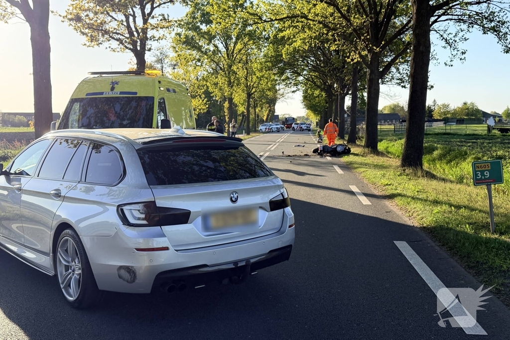 Motorrijder gewond na aanrijding met auto