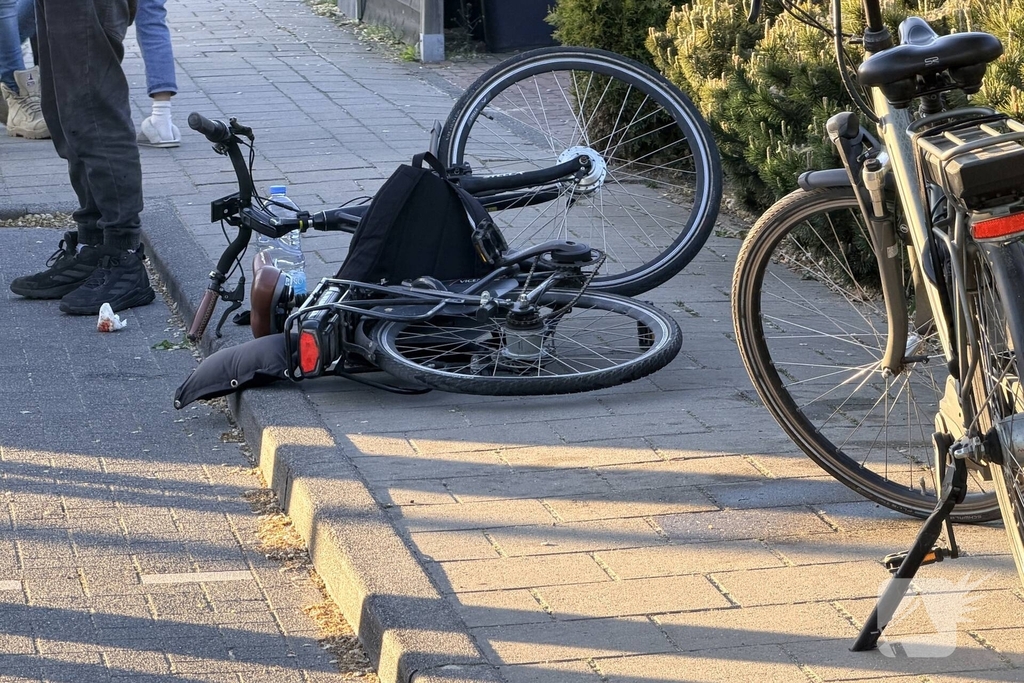 Fietser gewond na aanrijding met auto