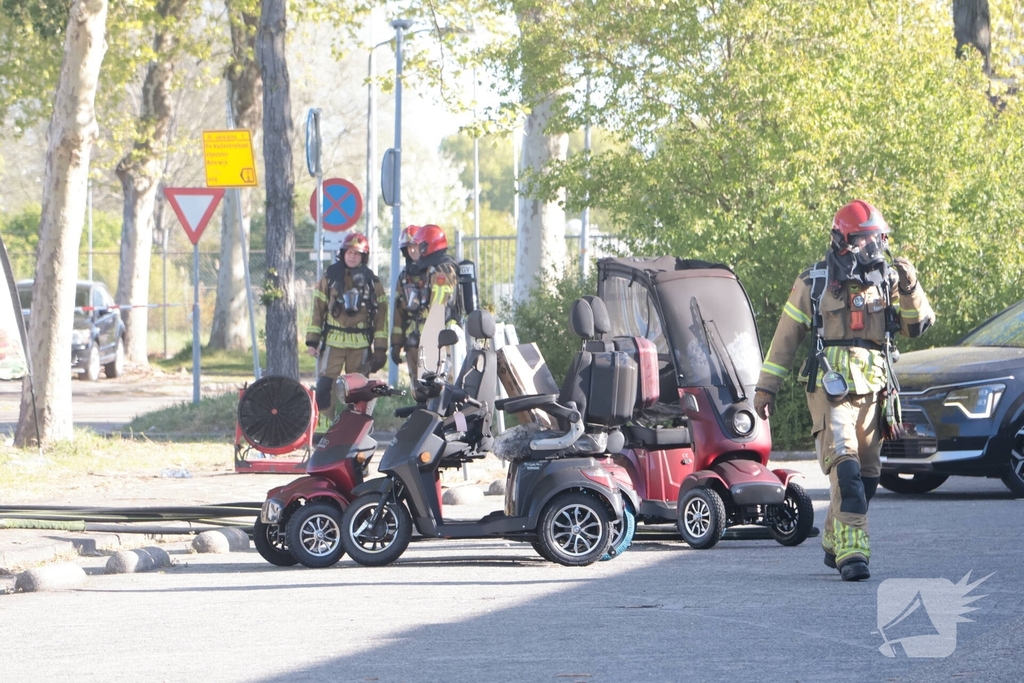 Felle brand veroorzaakt schade in bedrijfsverzamelcomplex
