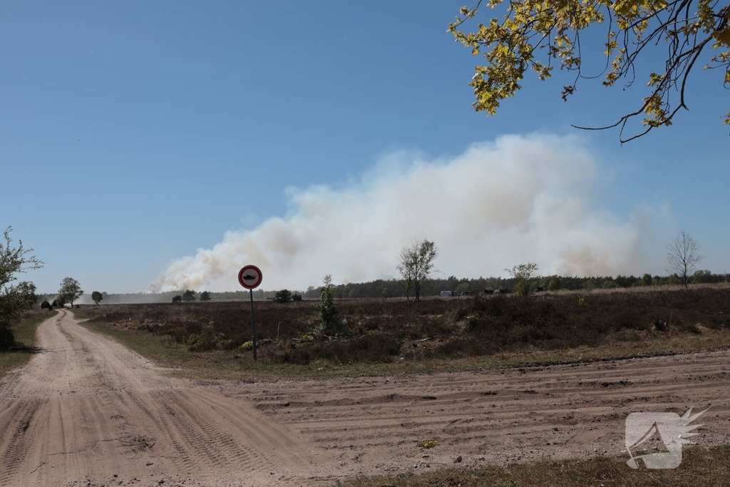 Grote brand op oefenterrein defensie