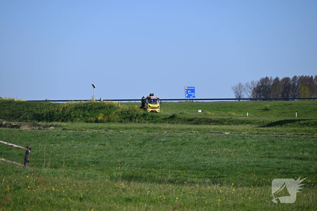 Motorrijder raakt van de weg