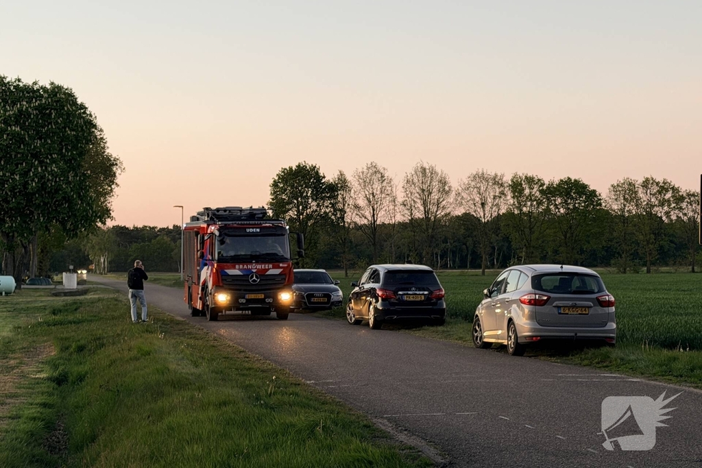 Brand in afvalcontainer bij loonbedrijf geblust
