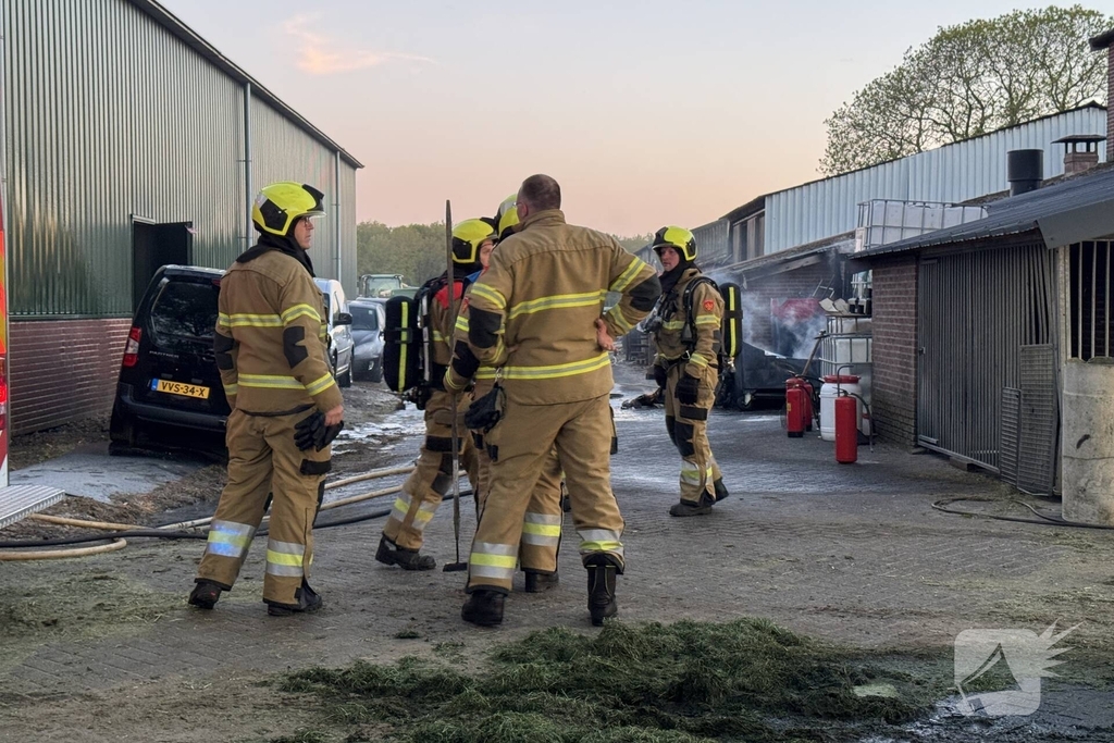 Brand in afvalcontainer bij loonbedrijf geblust