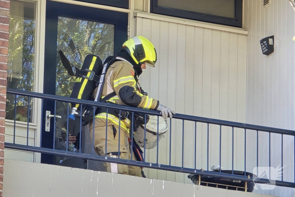 Woningbrand op balkon geblust