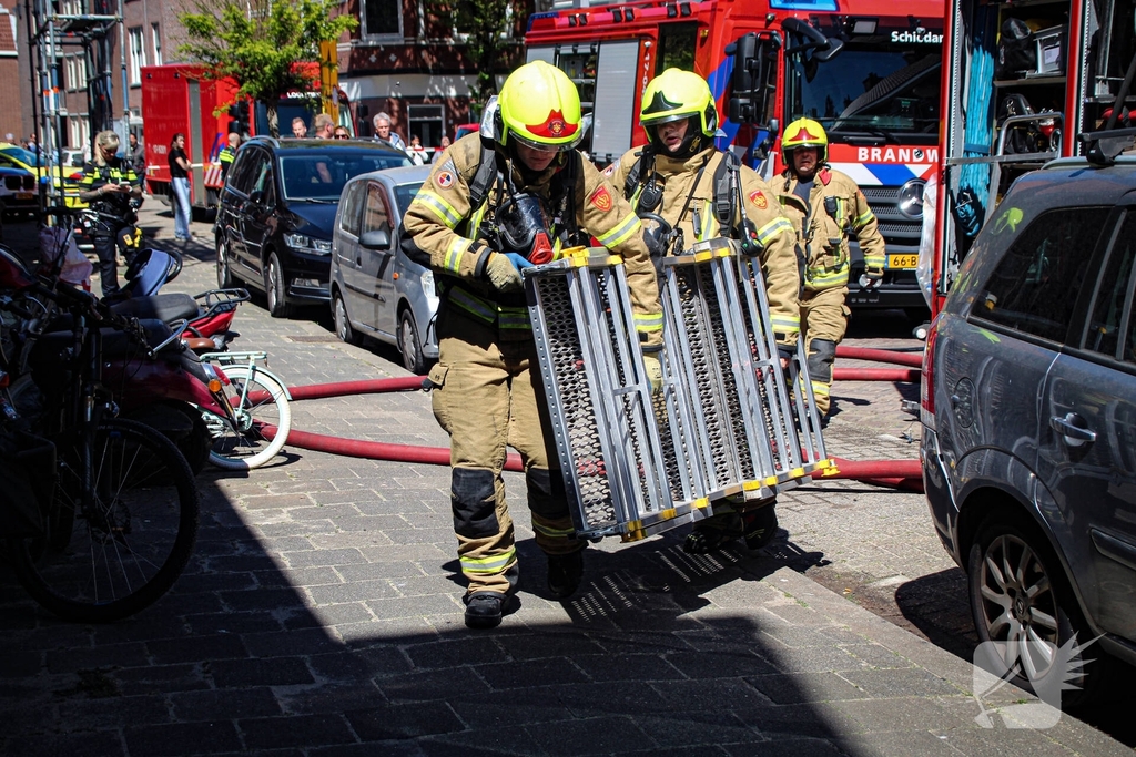 Zeer grote woningbrand verwoest meerdere woningen