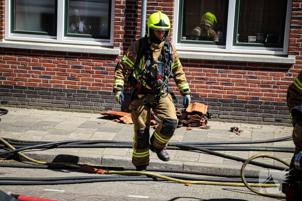 Zeer grote woningbrand verwoest meerdere woningen
