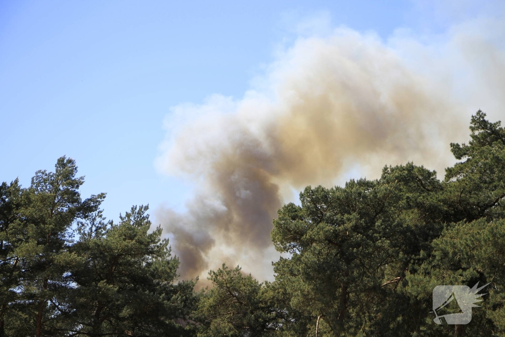 Heidebrand op oefenterrein Defensie snel opgeschaald