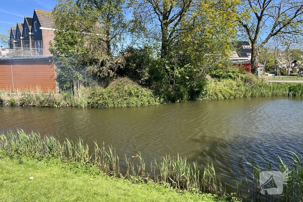 Brandweer reageert snel op buitenbrand in struiken