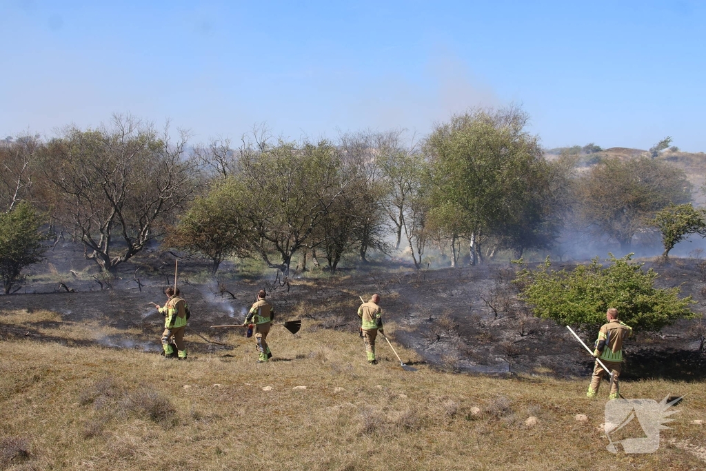 Brand in duingebied zorgt voor rookontwikkeling