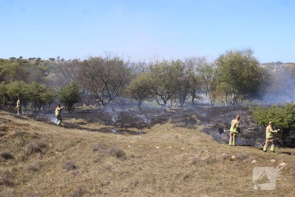 Brand in duingebied zorgt voor rookontwikkeling