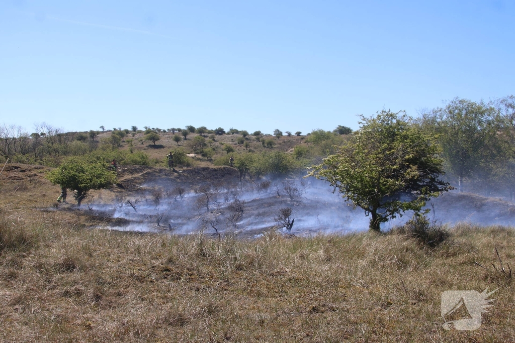 Brand in duingebied zorgt voor rookontwikkeling