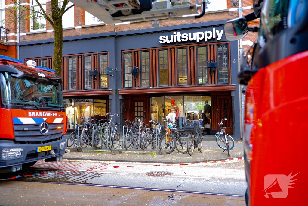 Brand in kledingwinkel snel onder controle