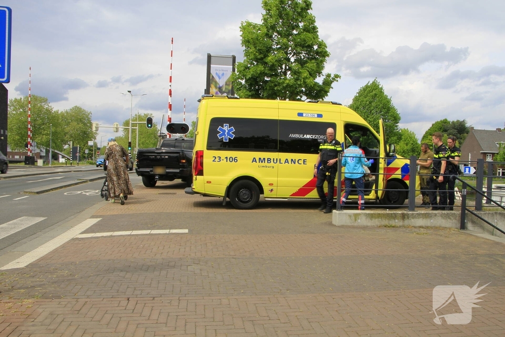 Voetganger aangereden door pick-up truck