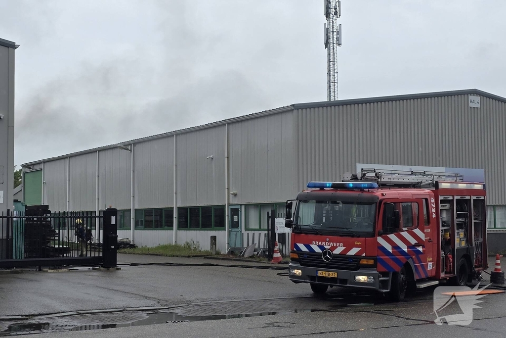 Brand ontdekt in houthandel