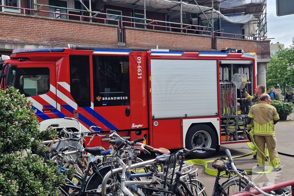 Brand in ondergrondse vuilcontainer