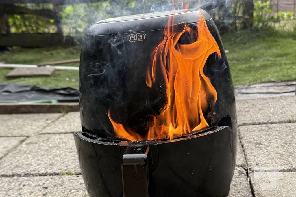 Airfryer vliegt in brand in woning