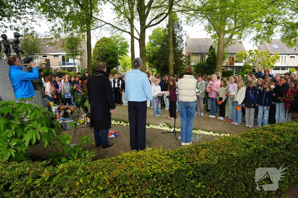 Scholieren houden indrukwekkende herdenkingen