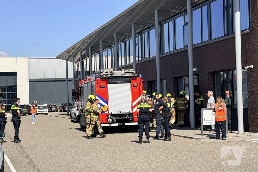 Brand in kantoorpand leidt tot grootschalige ontruiming