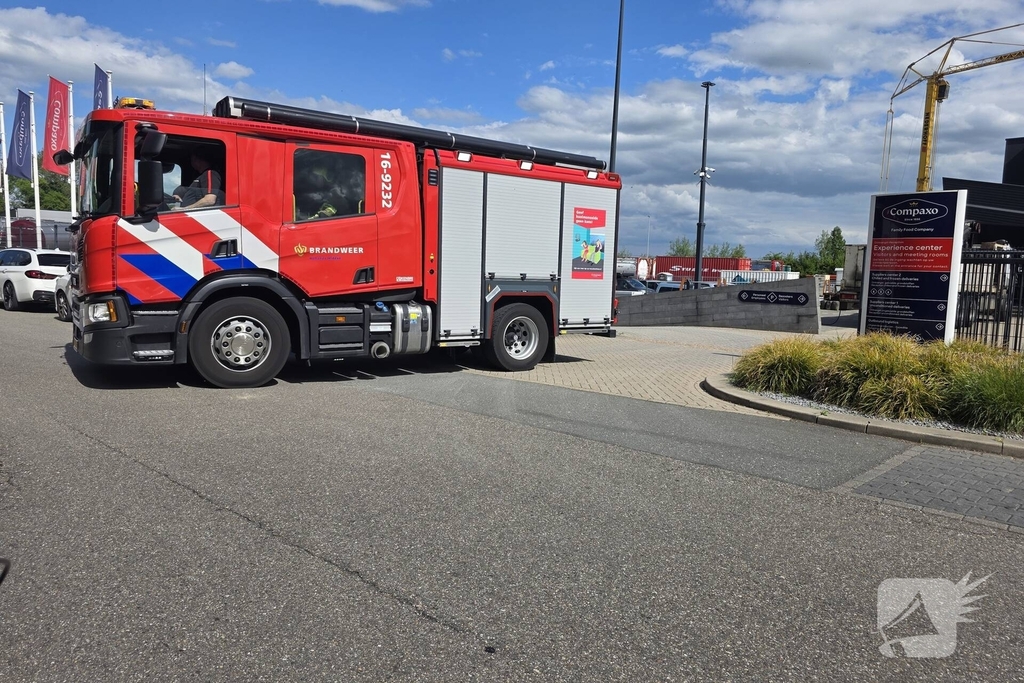 Rook waargenomen bij brand op industrieterrein