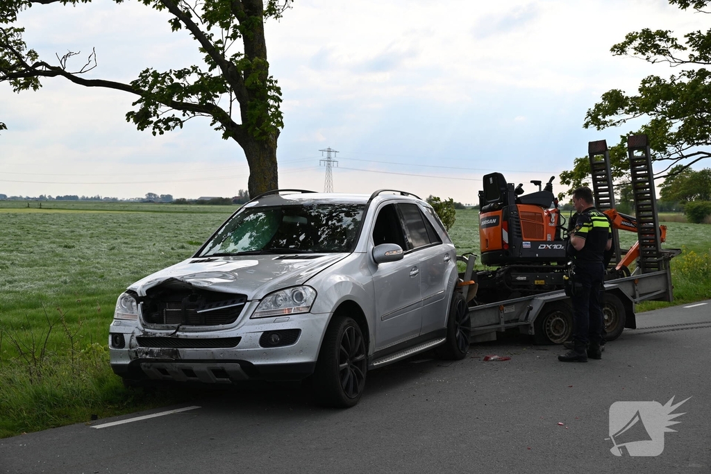 Bestuurder vlucht na ongeval met aanhanger