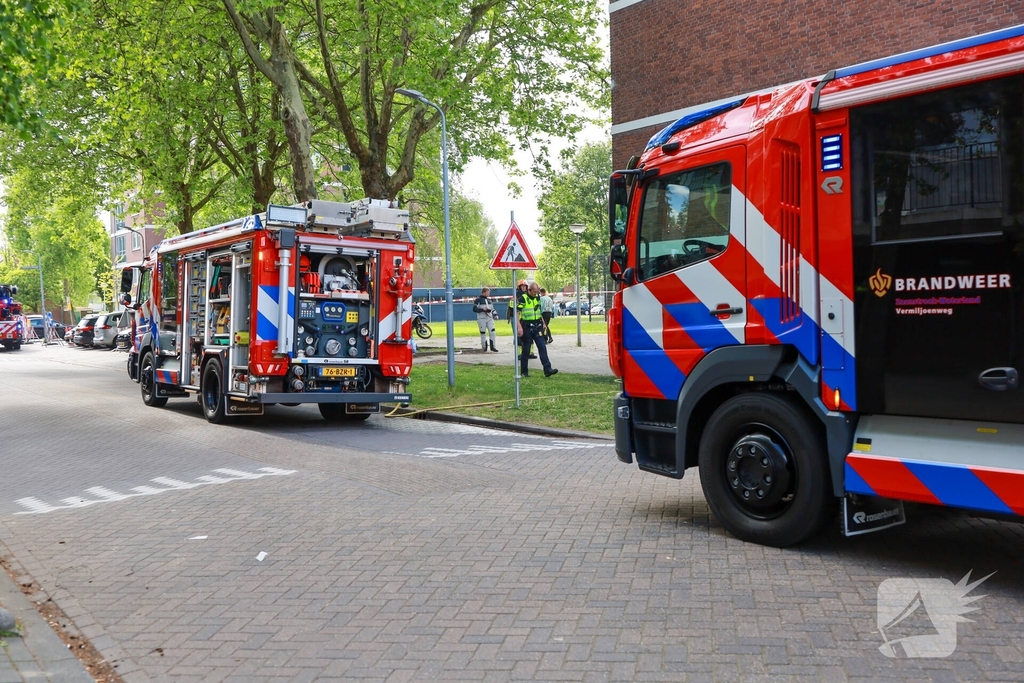Brand in flatwoning onder controle